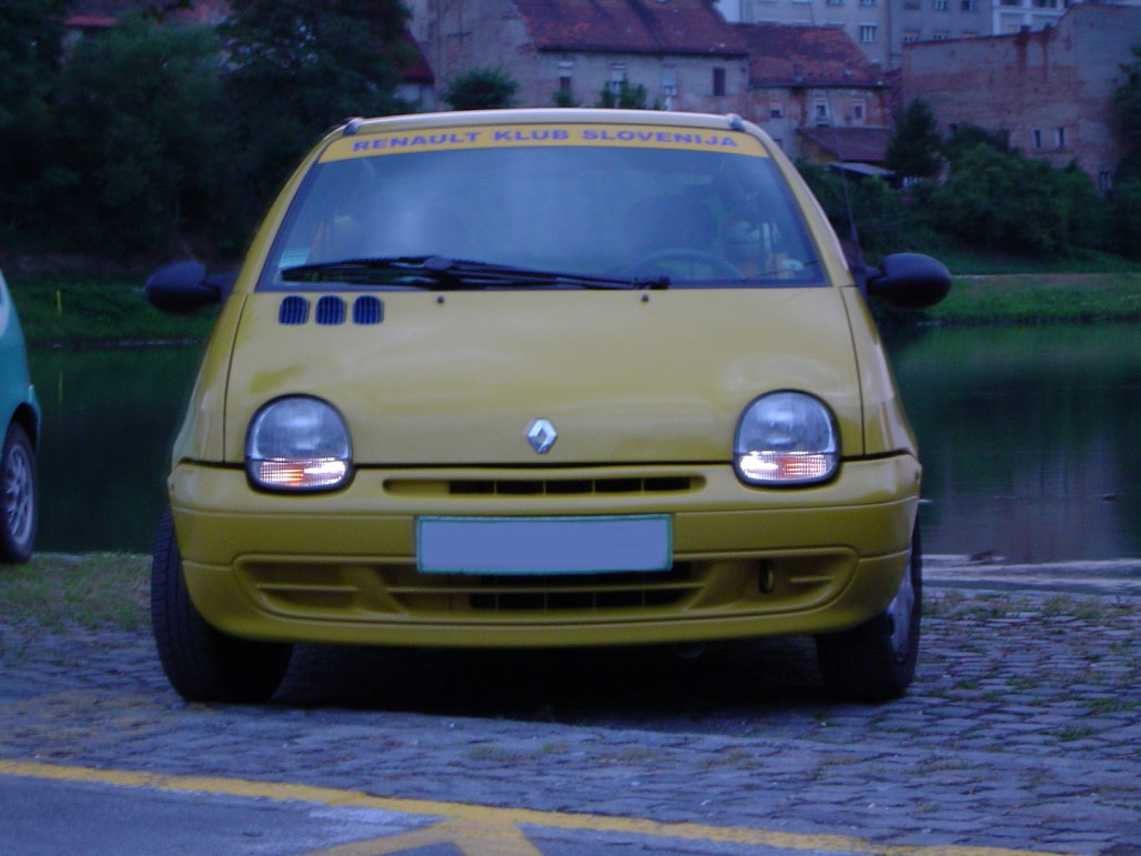 Renault 8