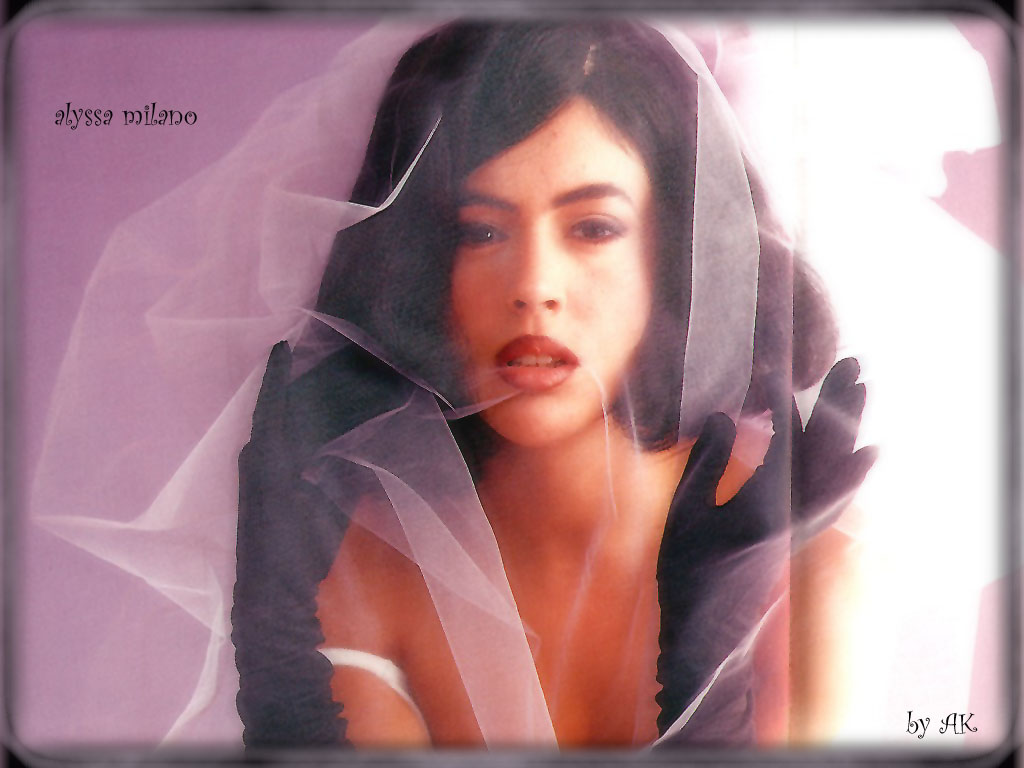 Alyssa milano 110