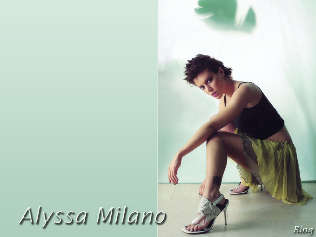 Alyssa milano 25