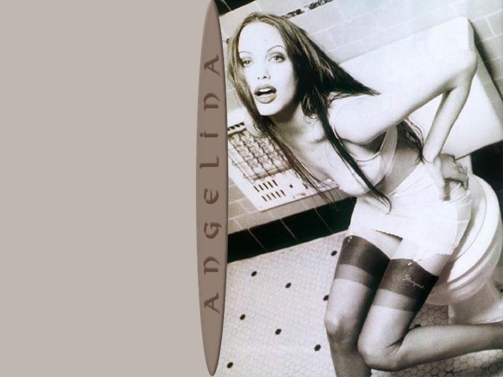 Angelina jolie 9