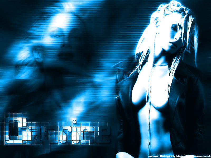 Caprice bourret 28