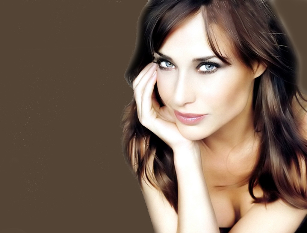 Claire forlani 5