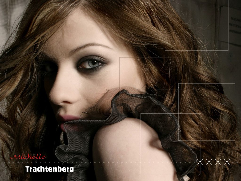 You are viewing the Michelle Trachtenberg wallpaper named 