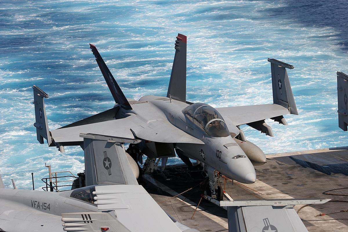 F 18 hornet wallpaper 8