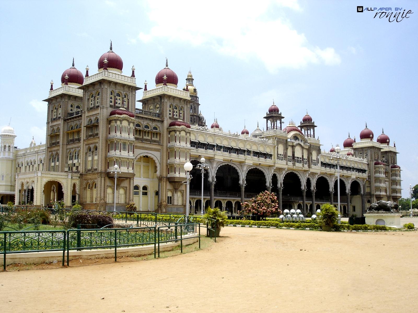 You are viewing the Castle wallpaper named Castle 20.